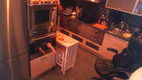 Snapshot of elise_tv chatting on 11-12-25, 08:41 Barbie online show from 11-12-25, 08:41