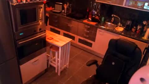 Snapshot of elise_tv chatting on 11-30-25, 07:51 Barbie online show from 11-30-25, 07:51