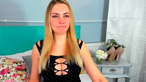 Elise online show from 01-28-25, 01:05