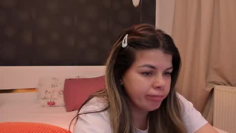 Elly online show from 02-23-26, 07:44