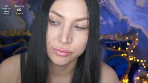 Snapshot of elisevelour chatting on 04-07-26, 12:05 elisevelour online show from 04-07-26, 12:05