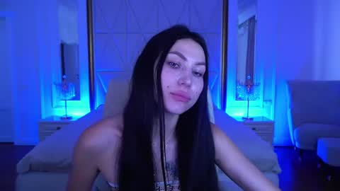 Snapshot of elisevelour chatting on 07-18-26, 12:20 elisevelour online show from 07-18-26, 12:20