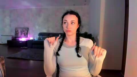 Snapshot of elisskriter chatting on 06-28-26, 12:11 Eliss online show from 06-28-26, 12:11