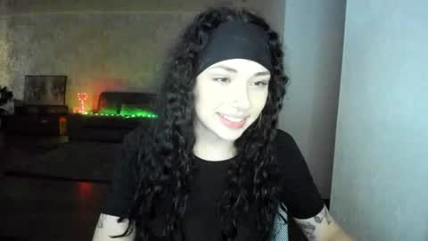 Snapshot of elisskriter chatting on 07-15-26, 02:11 Eliss online show from 07-15-26, 02:11