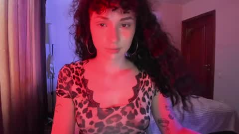 Snapshot of elisskriter chatting on 07-28-26, 12:23 Eliss online show from 07-28-26, 12:23