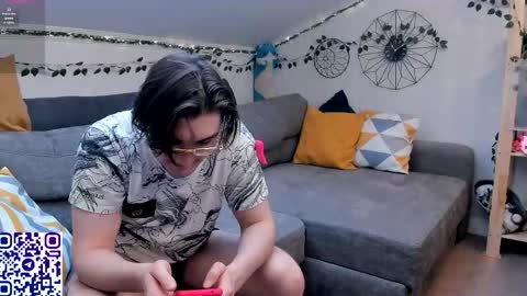 EliteEros online show from 04-09-26, 02:00