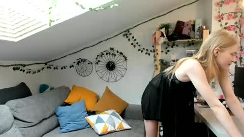 EliteEros online show from 05-16-26, 01:10