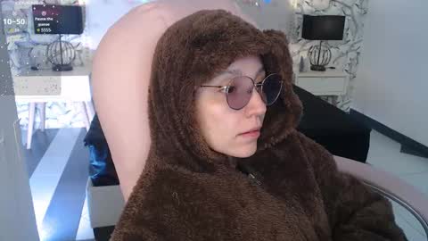 Eliza online show from 11-16-25, 07:08