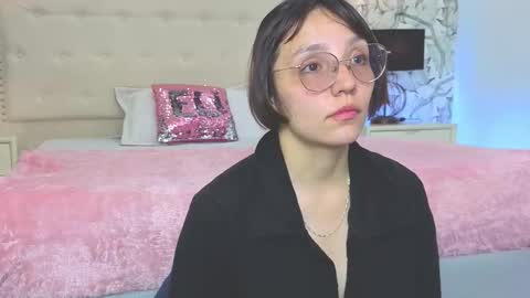 Eliza online show from 03-18-26, 07:39