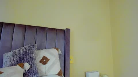 My name is ElizaPVT is open online show from 02-09-25, 05:33