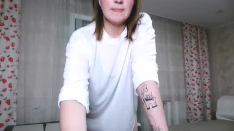 Elizabeth online show from 11-18-25, 03:49