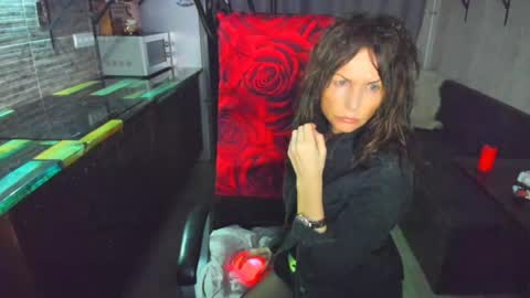 Snapshot of elizabe_th chatting on 04-22-26, 10:11 Elizabethangel online show from 04-22-26, 10:11