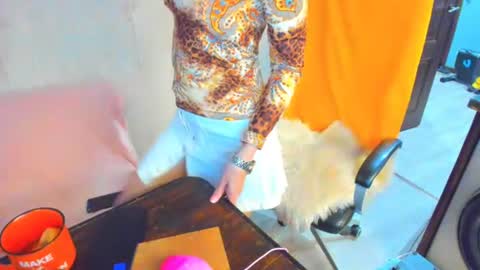Snapshot of elizabe_th chatting on 07-27-26, 11:39 Elizabethangel online show from 07-27-26, 11:39
