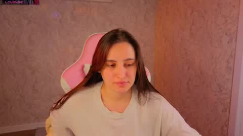 Snapshot of elizabet_collins chatting on 06-30-26, 01:39 Elizabet online show from 06-30-26, 01:39