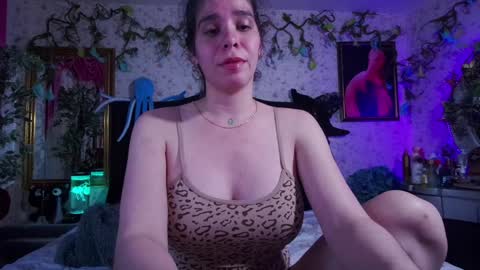 Elizabeth online show from 01-28-25, 08:04
