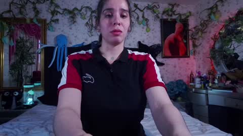 Elizabeth online show from 02-04-25, 07:11