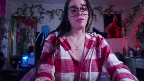 Elizabeth online show from 03-10-25, 08:12