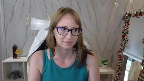 Elizabeth online show from 07-12-26, 09:00