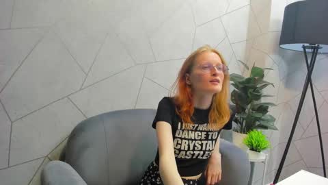 Snapshot of elizabeth_harpper chatting on 02-27-25, 03:05 Elizabeth online show from 02-27-25, 03:05