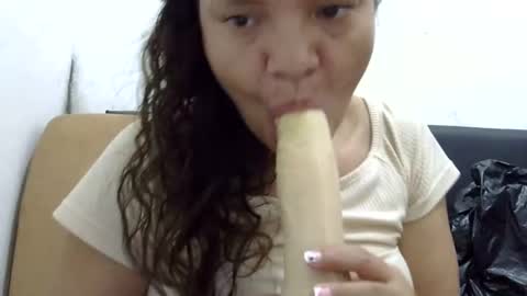 Elizabeth Martinez  online show from 03-02-25, 03:48