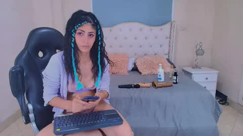 Elizabeth  online show from 05-16-26, 12:40