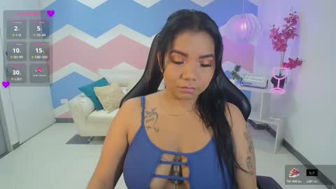 Snapshot of elizabeth_suan_ chatting on 03-22-26, 11:35 Elizabeth online show from 03-22-26, 11:35