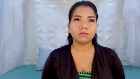 Snapshot of elizabeth_suan_ chatting on 04-07-26, 11:43 Elizabeth online show from 04-07-26, 11:43