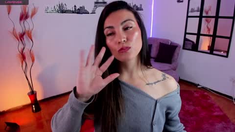Snapshot of elizabeth_taylor_b chatting on 12-03-24, 04:39 Elizabeth online show from 12-03-24, 04:39