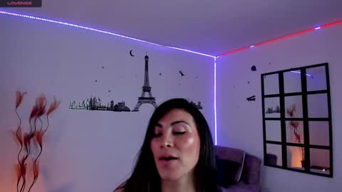 Snapshot of elizabeth_taylor_b chatting on 12-04-24, 08:29 Elizabeth online show from 12-04-24, 08:29