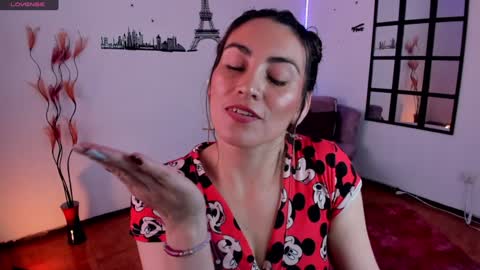 Snapshot of elizabeth_taylor_b chatting on 01-10-25, 07:54 Elizabeth online show from 01-10-25, 07:54