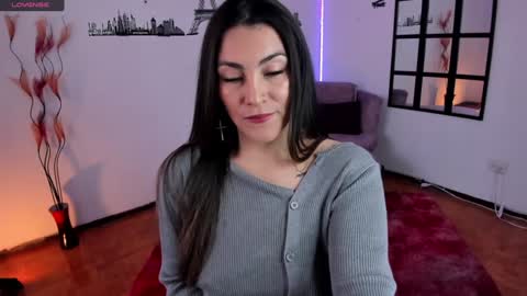 Snapshot of elizabeth_taylor_b chatting on 01-28-25, 06:17 Elizabeth online show from 01-28-25, 06:17