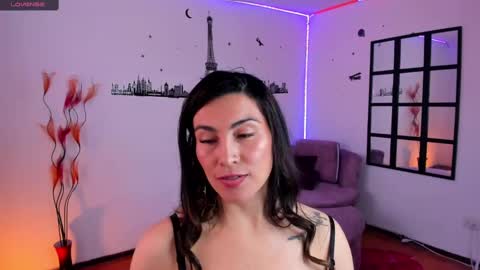 Snapshot of elizabeth_taylor_b chatting on 02-21-25, 06:59 Elizabeth online show from 02-21-25, 06:59