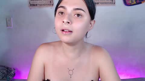 Snapshot of elizabeth_taylorxxx chatting on 02-10-25, 02:08 Elizabeth Taylor online show from 02-10-25, 02:08