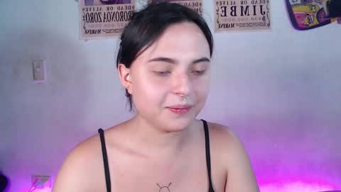 Snapshot of elizabeth_taylorxxx chatting on 02-14-25, 01:23 Elizabeth Taylor online show from 02-14-25, 01:23