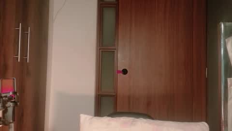 Lizzy online show from 09-29-25, 03:50