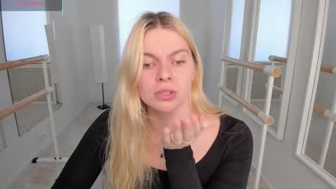 elizabethmad online show from 09-25-25, 07:23