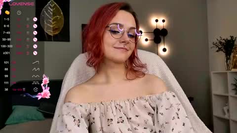 Snapshot of elizabethmilller_ chatting on 11-10-25, 10:31 Elizabet online show from 11-10-25, 10:31