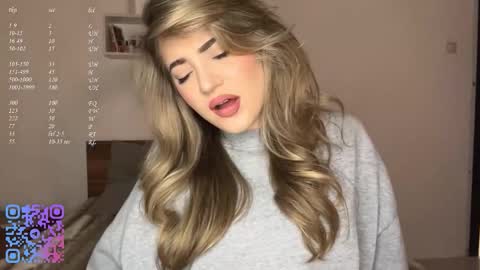 Mia online show from 03-03-26, 05:08