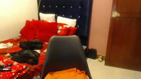 Elizabeth online show from 02-14-25, 10:17