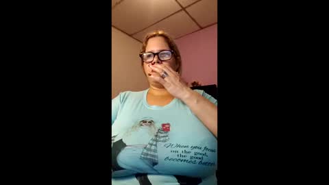 Snapshot of elizabethtaylor1 chatting on 04-26-26, 11:13 Elizabeth online show from 04-26-26, 11:13