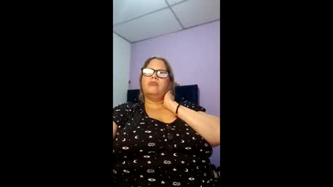 Snapshot of elizabethtaylor1 chatting on 05-23-26, 10:41 Elizabeth online show from 05-23-26, 10:41