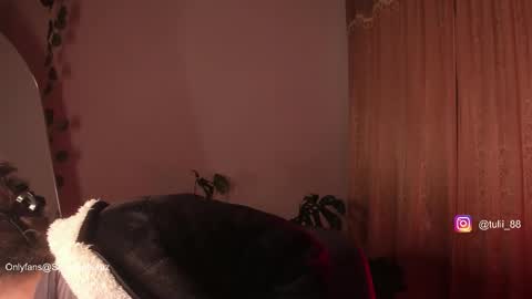 Tuli online show from 10-16-25, 02:01