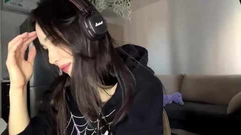 Elizabet online show from 04-12-26, 01:38