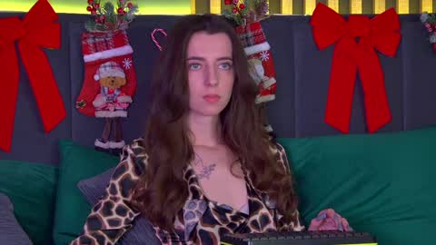 Snapshot of elizabetwilsoon chatting on 01-10-25, 04:20 Elizabet online show from 01-10-25, 04:20