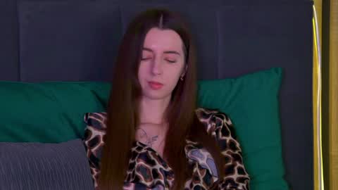 Snapshot of elizabetwilsoon chatting on 01-30-25, 08:43 Elizabet online show from 01-30-25, 08:43