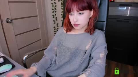 Snapshot of elizanik chatting on 05-16-26, 12:18 Eliza online show from 05-16-26, 12:18