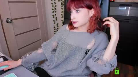 Snapshot of elizanik chatting on 05-16-26, 12:40 Eliza online show from 05-16-26, 12:40