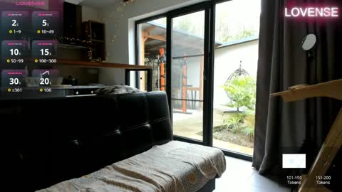 Snapshot of elizsweet chatting on 03-31-26, 09:32 Eliz online show from 03-31-26, 09:32