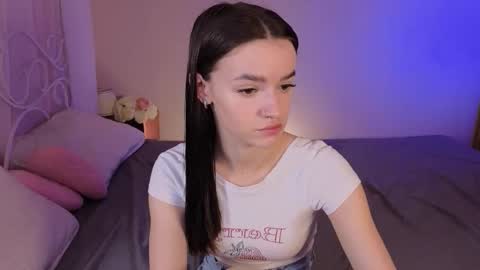 elizzza_ online show from 09-16-25, 05:08