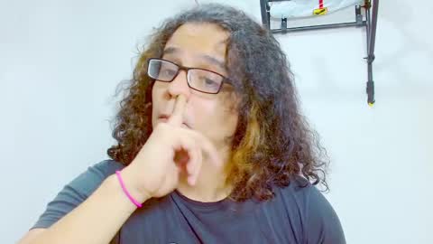 Diana online show from 01-06-25, 04:23